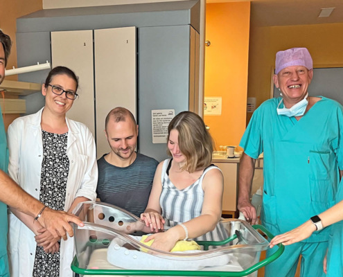 Natürliche Geburt trotz Defibrillator in der Klinik Donaustadt