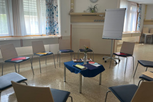 Sesselkreis in der Klinik Donaustadt Psychiatrische Tagesklinik