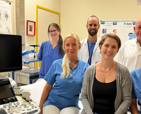 Gruppenbild mit Patientin mit Diagnose Long-QT-Syndrom
